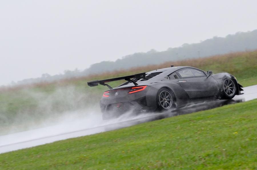  Acura NSX GT3 Racecar 2016 года  (фото 1 из 11)